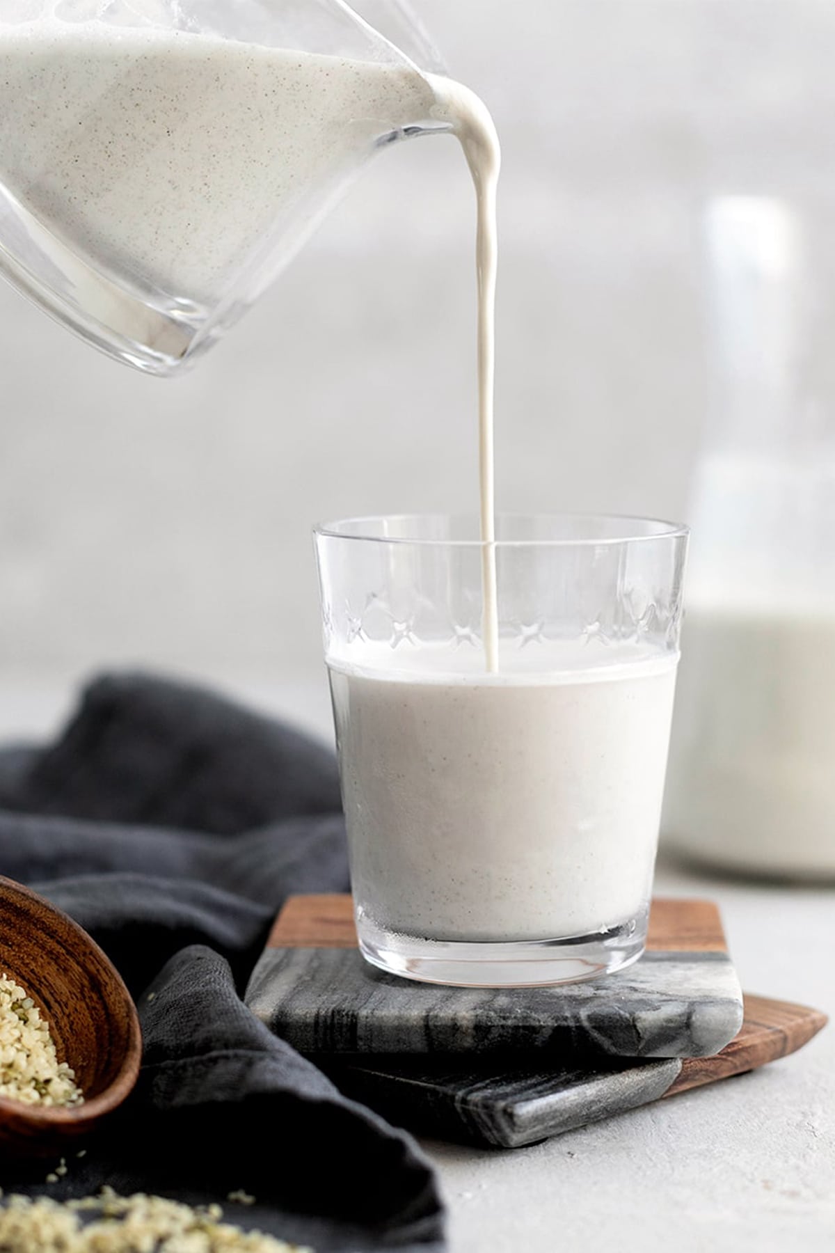 how to make hemp milk with hemp seeds and dates