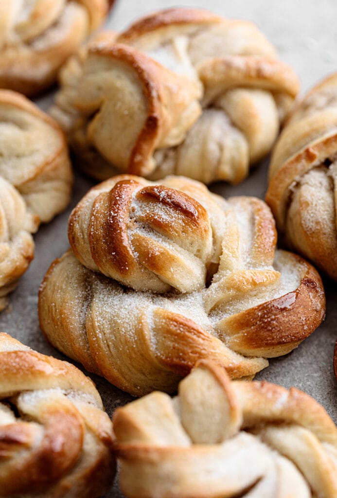 Swedish cinnamon knot