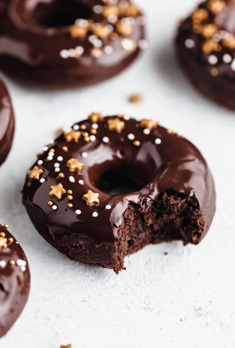 Triple Chocolate Donuts (+Vegan option)