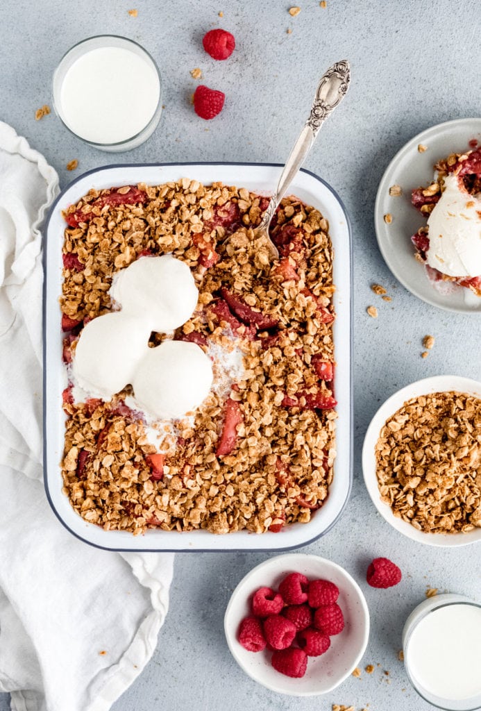 peach-raspberry crisp