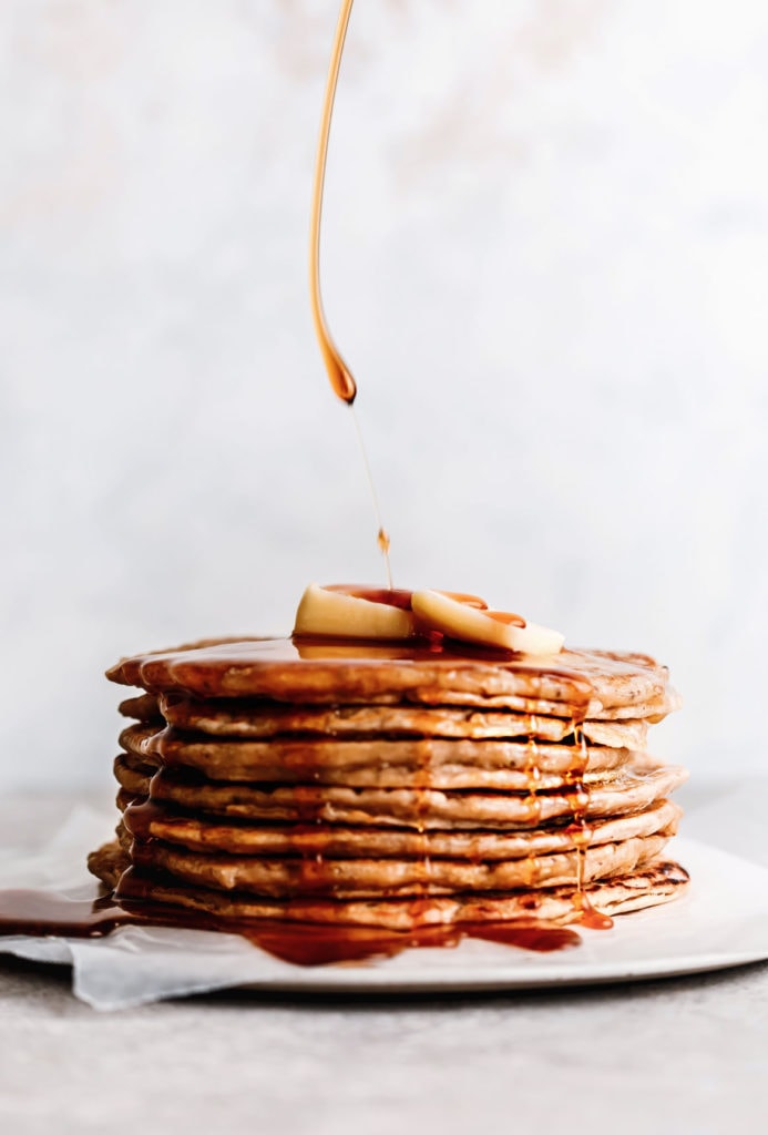 almond oat pancakes