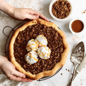caramel apple crisp with granola and ice cream
