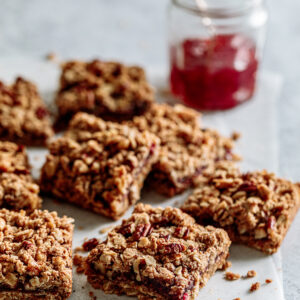 healthy raspberry granola bars