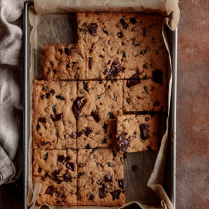 almond butter Chocolate chip cookie bars